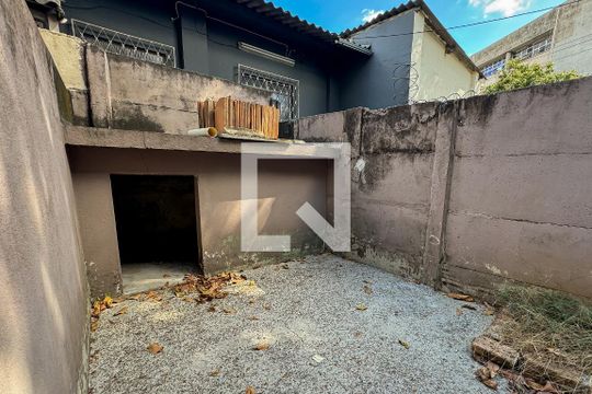 Quintal de casa à venda com 4 quartos, 360m² em Nova Suíça, Belo Horizonte