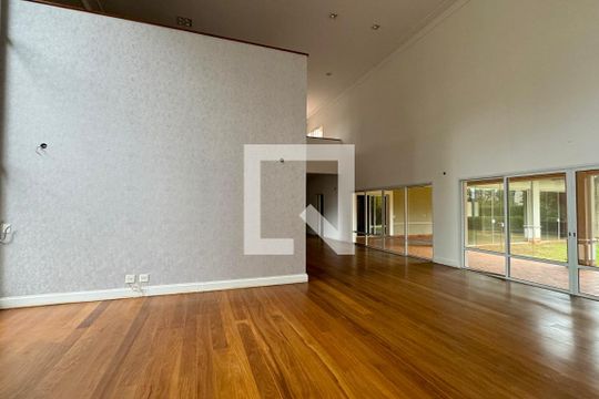 Sala de casa de condomínio à venda com 3 quartos, 1100m² em Alphaville, Santana de Parnaíba