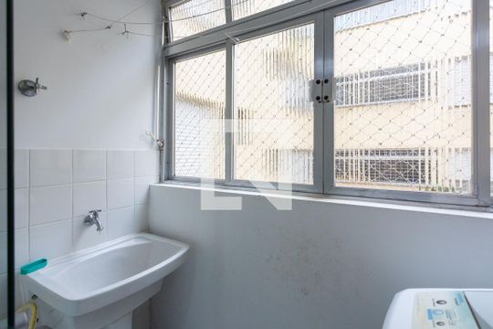 Lavanderia de apartamento para alugar com 1 quarto, 44m² em Jardim Europa, Porto Alegre