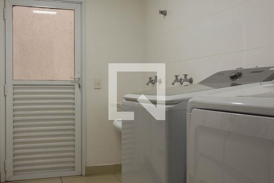 Área de Serviço de casa de condomínio à venda com 4 quartos, 580m² em Vila Lusitânia, São Bernardo do Campo