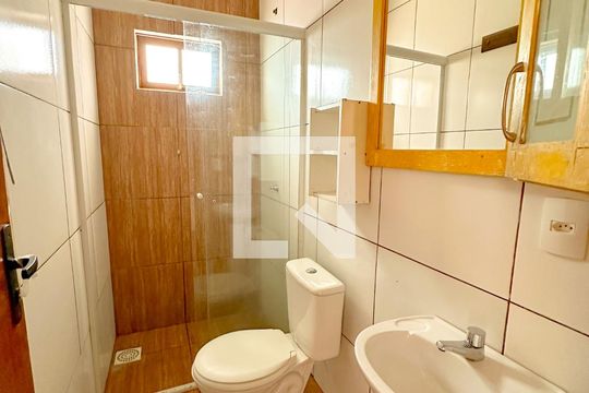 Banheiro de casa para alugar com 1 quarto, 40m² em Ingleses do Rio Vermelho, Florianópolis