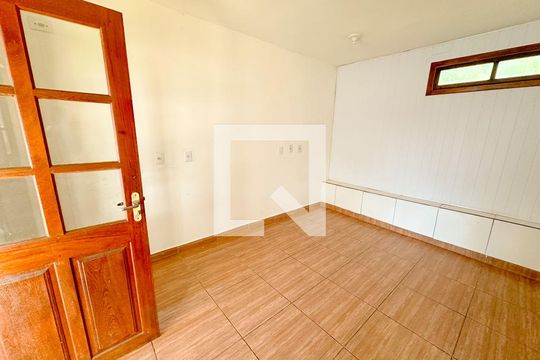 Sala de casa para alugar com 1 quarto, 40m² em Ingleses do Rio Vermelho, Florianópolis