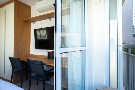 Varanda da Sala/Quarto de kitnet/studio à venda com 1 quarto, 29m² em Bela Vista, São Paulo