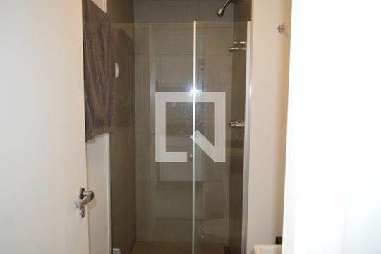Banheiro de kitnet/studio à venda com 1 quarto, 21m² em Vila Mariana, São Paulo