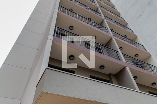 Fachada de kitnet/studio para alugar com 1 quarto, 26m² em Centro, São Paulo