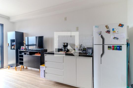 Cozinha de kitnet/studio para alugar com 1 quarto, 26m² em Centro, São Paulo