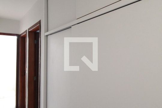 Corredor de apartamento à venda com 2 quartos, 93m² em Castelo, Belo Horizonte