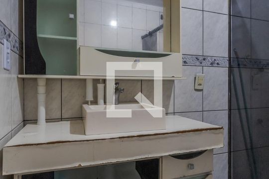 Banheiro de casa à venda com 2 quartos, 85m² em Costa E Silva, Porto Alegre