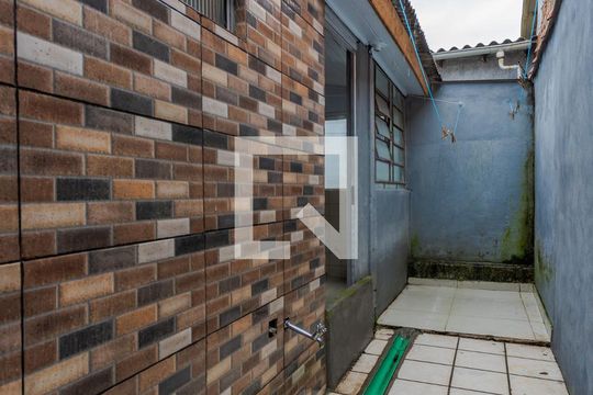 Área externa de casa à venda com 2 quartos, 85m² em Costa E Silva, Porto Alegre