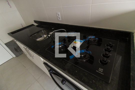 Sala/Cozinha de apartamento à venda com 2 quartos, 33m² em Itaquera, São Paulo