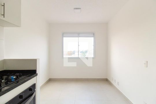 Sala/Cozinha de apartamento à venda com 2 quartos, 33m² em Itaquera, São Paulo