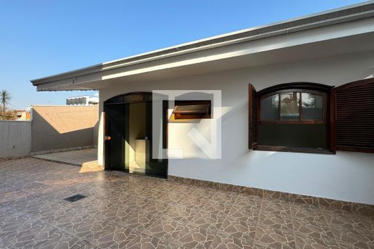 Quintal de casa de condomínio à venda com 3 quartos, 209m² em Residencial Quatro (alphaville), Santana de Parnaíba