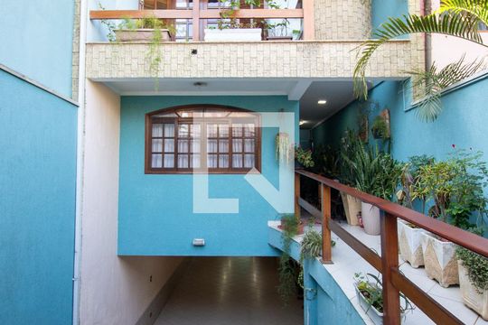Garagem de casa à venda com 3 quartos, 264m² em Jardim Itapemirim, São Paulo