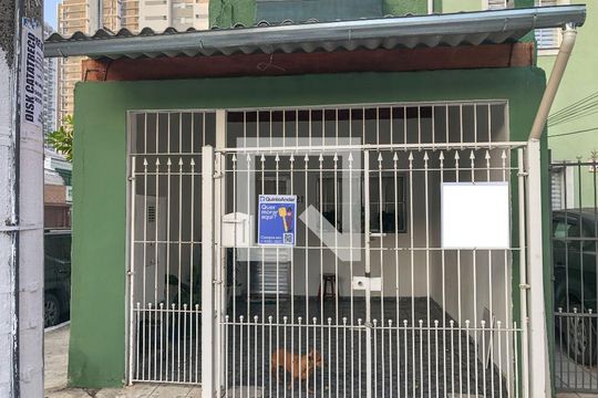 Fachada de casa à venda com 3 quartos, 100m² em Tatuapé, São Paulo