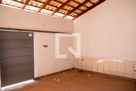 Garagem de casa para alugar com 2 quartos, 78m² em Residencial Havai, Goiânia