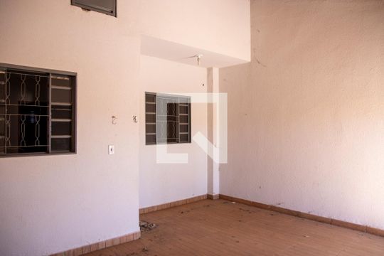 Garagem de casa para alugar com 2 quartos, 78m² em Residencial Havai, Goiânia