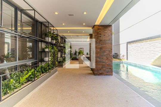 Piscina de kitnet/studio à venda com 1 quarto, 25m² em República, São Paulo