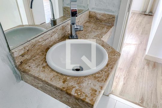 Lavabo de apartamento para alugar com 2 quartos, 74m² em Vila Regente Feijó, São Paulo