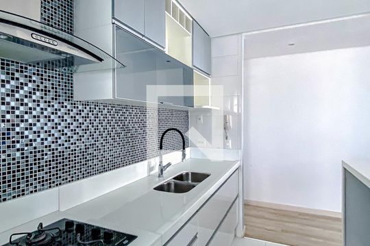 Cozinha de apartamento para alugar com 2 quartos, 74m² em Vila Regente Feijó, São Paulo