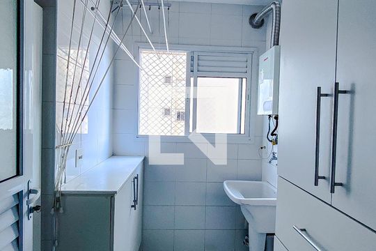 Área de Serviço de apartamento para alugar com 2 quartos, 74m² em Vila Regente Feijó, São Paulo