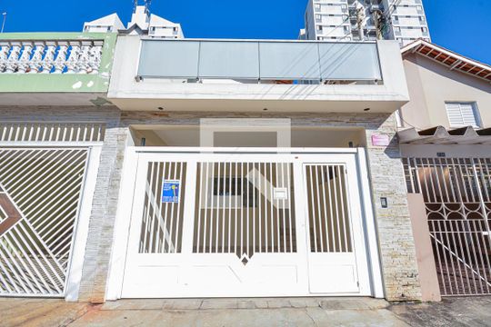 Fachada de casa à venda com 3 quartos, 150m² em Jardim Luanda, São Paulo