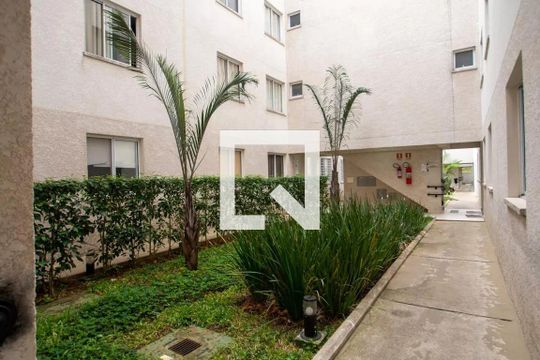 Área comum de apartamento para alugar com 2 quartos, 38m² em Jardim Albertina, Guarulhos