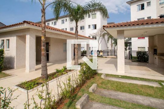 Área comum de apartamento para alugar com 2 quartos, 38m² em Jardim Albertina, Guarulhos