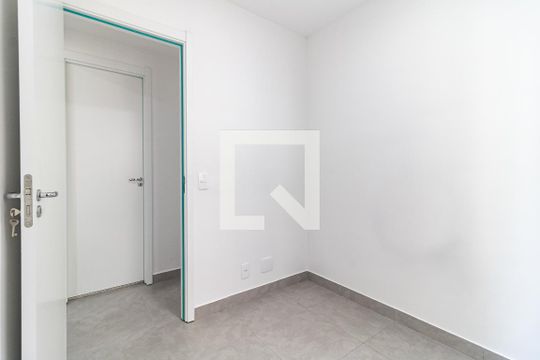 Quarto 2 de apartamento para alugar com 2 quartos, 42m² em Vila Água Funda, São Paulo