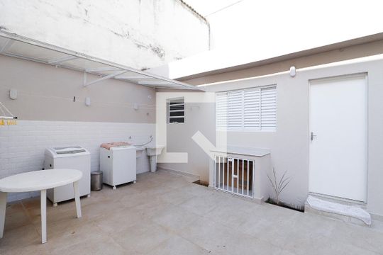 Área de Serviço de kitnet/studio para alugar com 1 quarto, 30m² em Parque Peruche, São Paulo