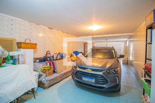 Garagem de casa à venda com 4 quartos, 225m² em Jardim Leonor Mendes de Barros, São Paulo