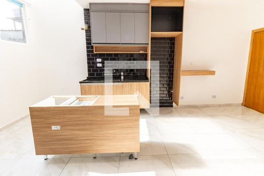 Sala/Cozinha de casa de condomínio à venda com 2 quartos, 74m² em Vila Invernada, São Paulo