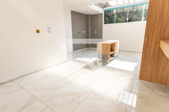 Sala/Cozinha de casa de condomínio à venda com 2 quartos, 74m² em Vila Invernada, São Paulo