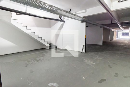 Garagem de casa de condomínio à venda com 2 quartos, 74m² em Vila Invernada, São Paulo