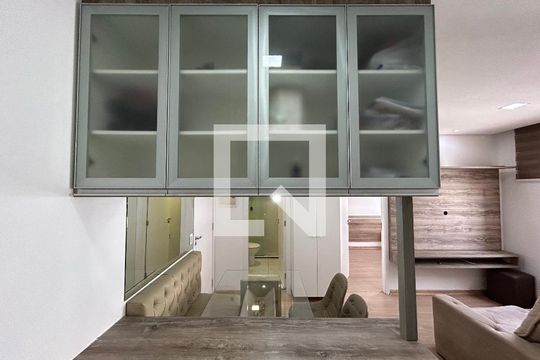 Cozinha de apartamento para alugar com 1 quarto, 34m² em Barra Funda, São Paulo