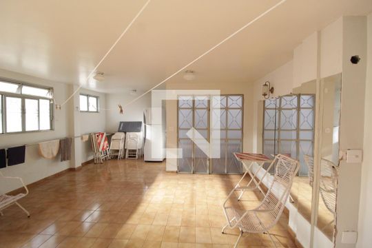 Área comum de casa para alugar com 4 quartos, 450m² em Saraiva, Uberlândia