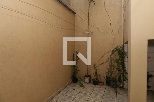 Quintal de casa à venda com 3 quartos, 144m² em Vila Siria, São Paulo