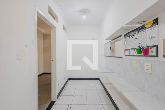 Cozinha de apartamento para alugar com 1 quarto, 104m² em Cerqueira César, São Paulo