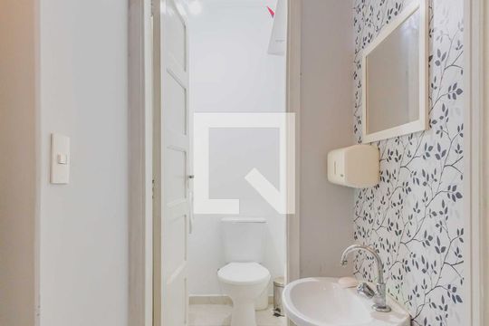 Lavabo de apartamento para alugar com 1 quarto, 104m² em Cerqueira César, São Paulo