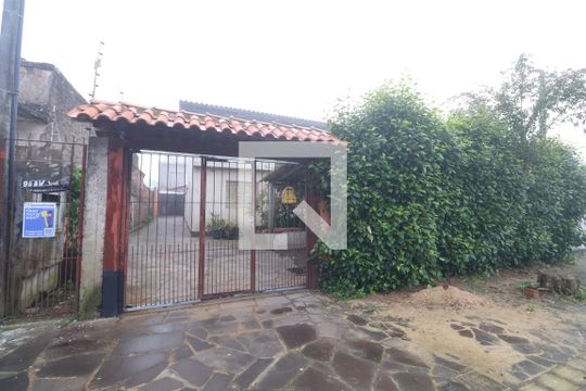 Fachada de casa à venda com 4 quartos, 150m² em Niterói, Canoas