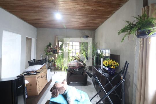 Sala 2 de casa à venda com 4 quartos, 150m² em Niterói, Canoas