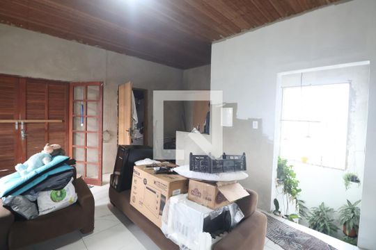 Sala 2 de casa à venda com 4 quartos, 150m² em Niterói, Canoas