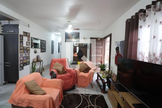 Casa à venda com 4 quartos, 150m² em Niterói, Canoas