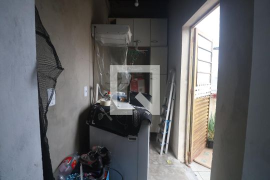 Área de Serviço de casa à venda com 4 quartos, 150m² em Niterói, Canoas