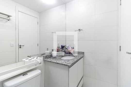 Banheiro Social de apartamento à venda com 2 quartos, 55m² em Vila Dom Pedro I, São Paulo