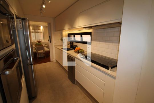 Cozinha de apartamento à venda com 3 quartos, 288m² em Santana, São Paulo