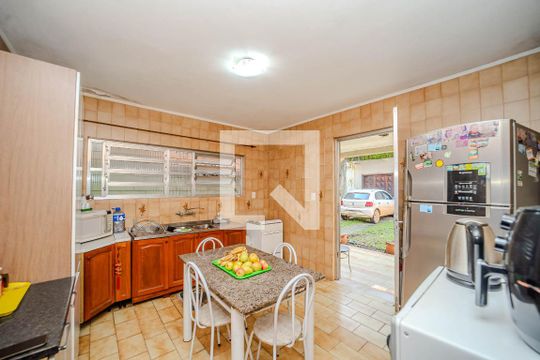 Cozinha de casa à venda com 3 quartos, 287m² em Sarandi, Porto Alegre