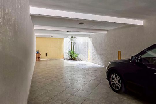 Garagem de apartamento à venda com 3 quartos, 180m² em Vila Curuçá, Santo André