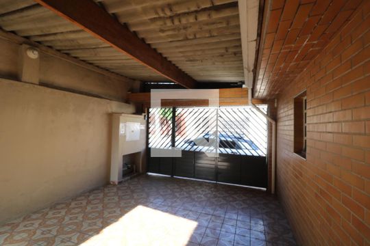 Garagem de casa à venda com 5 quartos, 325m² em Vila Mendes, São Paulo