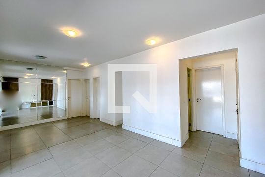 Sala de apartamento à venda com 2 quartos, 101m² em Quinta da Paineira, São Paulo