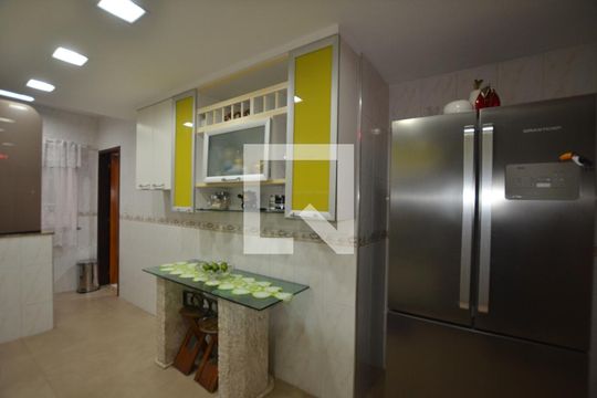 Cozinha de apartamento à venda com 4 quartos, 184m² em Vila da Penha, Rio de Janeiro